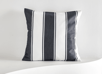 Coussin à larges rayures blanches et noires 50x50 cm PRAIA