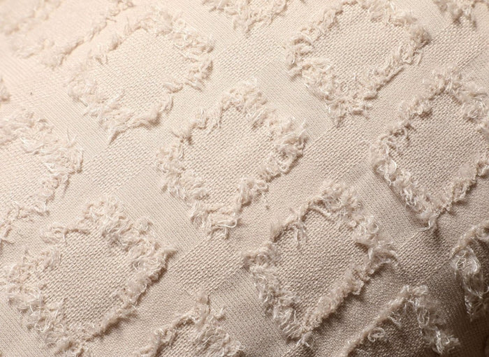 Coussin beige à formes carrées texturées 45x45 cm ELVIO
