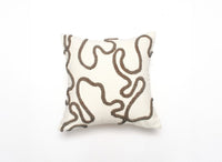 Coussin beige à motifs marrons 45x45 cm BROOKLYN