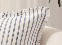 Coussin blanc à rayures bleu marine 45x45 cm TALINA