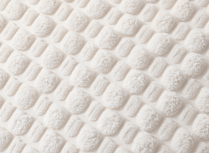 Coussin blanc écru en tissu texturé doux 45x45 cm DUNE