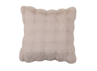 Coussin taupe effet fourrure 45x45 cm KAELA
