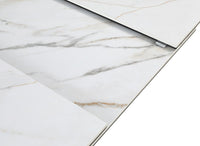 Table à manger extensible en métal beige plateau céramique blanc 180-240 cm DUBAI