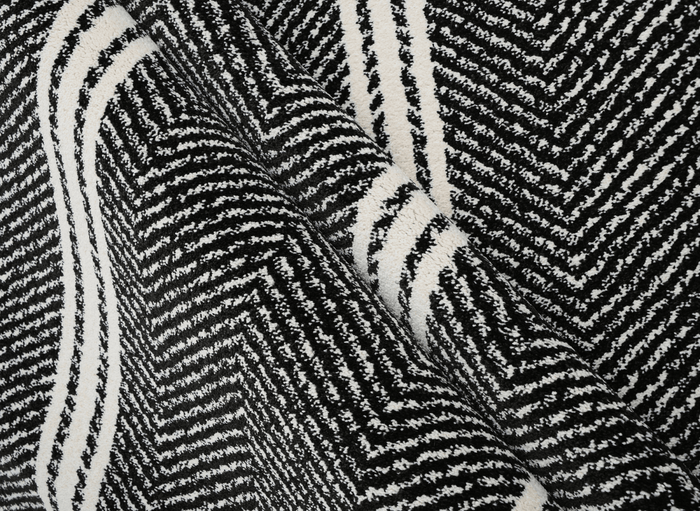 Tapis noir à motifs chevrons blancs 200 x 290 cm AIDA