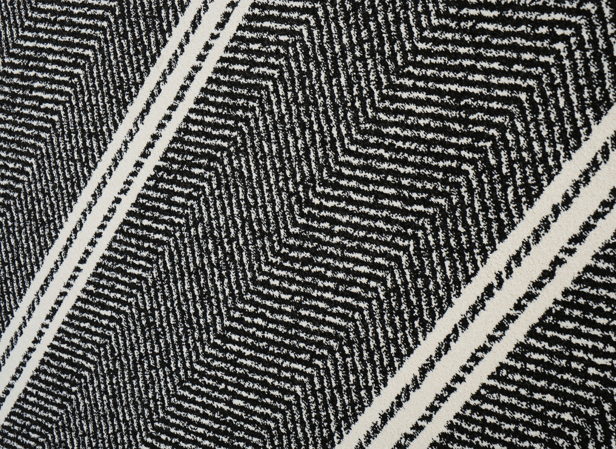 Tapis noir à motifs chevrons blancs 200 x 290 cm AIDA